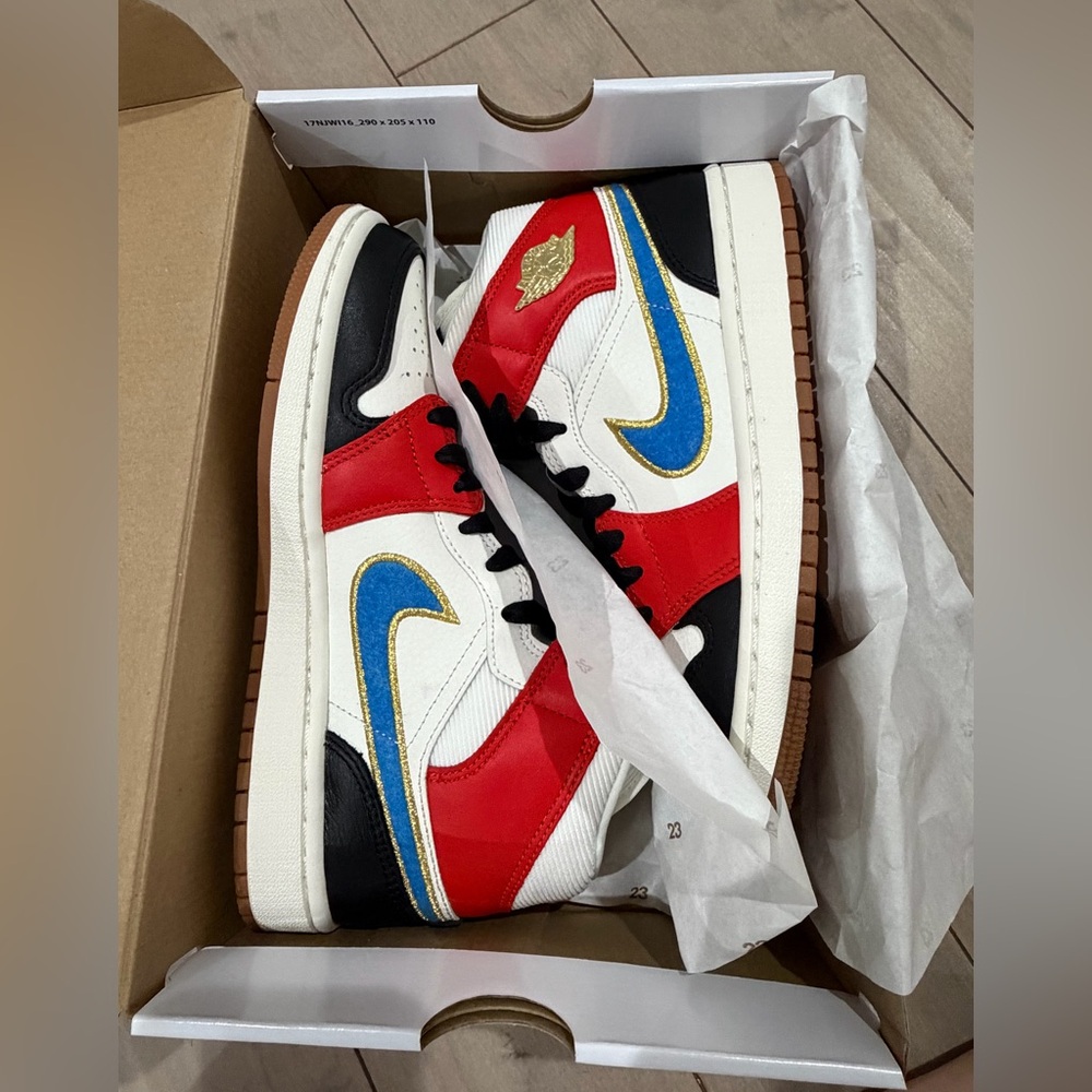 NWT: Nike Air Jordan 1 Mid Let(Her)Man sneakers in Sail, Chili Red & Black, sz 8 - Picture 3 of 14